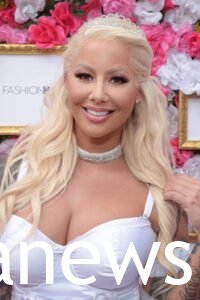 THE Amber Rose