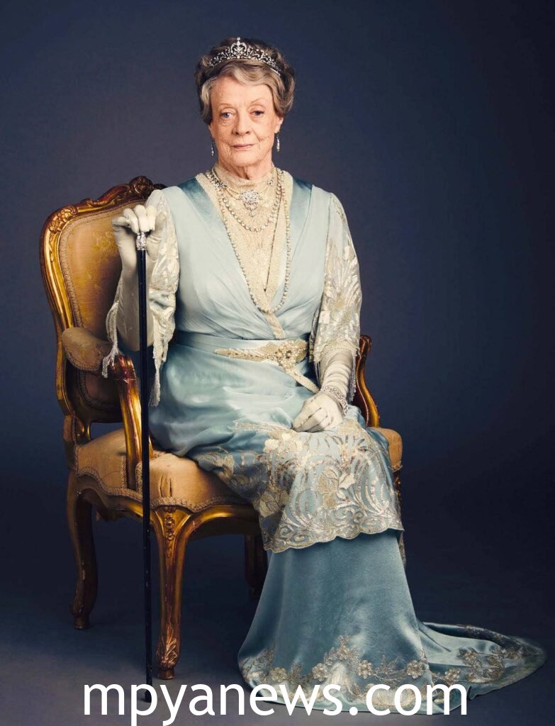 Maggie Smith looks good