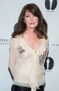 14 Facts The World Doesn't Know About Lara Flynn Boyle 6 14 Facts The World Doesn't Know About Lara Flynn Boyle FOR Lara Flynn Boyle