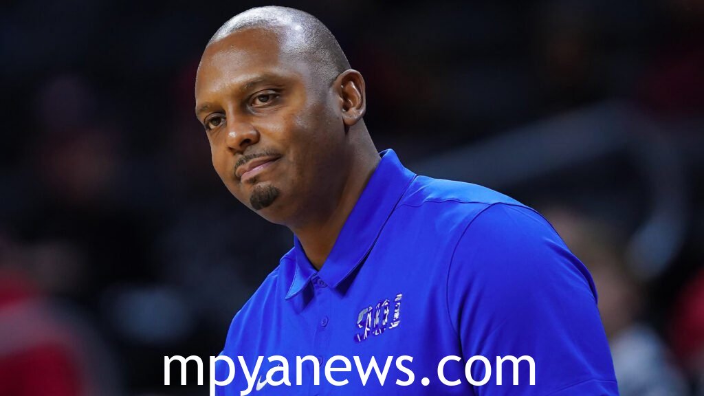 Penny Hardaway looks good