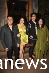 Photos-Govinda-Sunita-Ahuja-Yashvardan-Ahuja-and-Tina-Ahuja-snapped-in-Mumbai