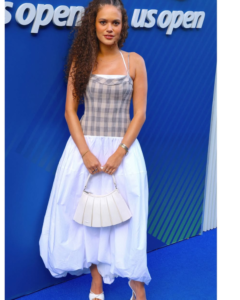 Madison Pettis: Her dresses are hotter than thought! Check these 7 4 Madison Pettis: Her dresses are hotter than thought! Check these 7 Madison Pettis: Her dresses are hotter than thought! Check these 7