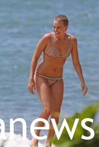 Margot-Robbie-Cannes