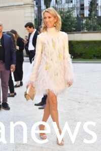 Celine Dion: 16-pound Valentino Gown