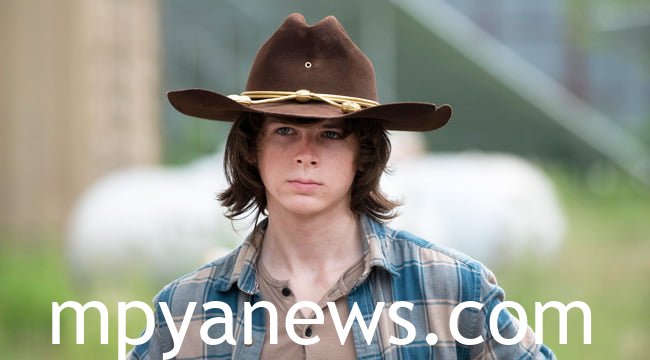 Who Is Chandler Riggs Dating? See His Full Relationship Timeline As Of ...