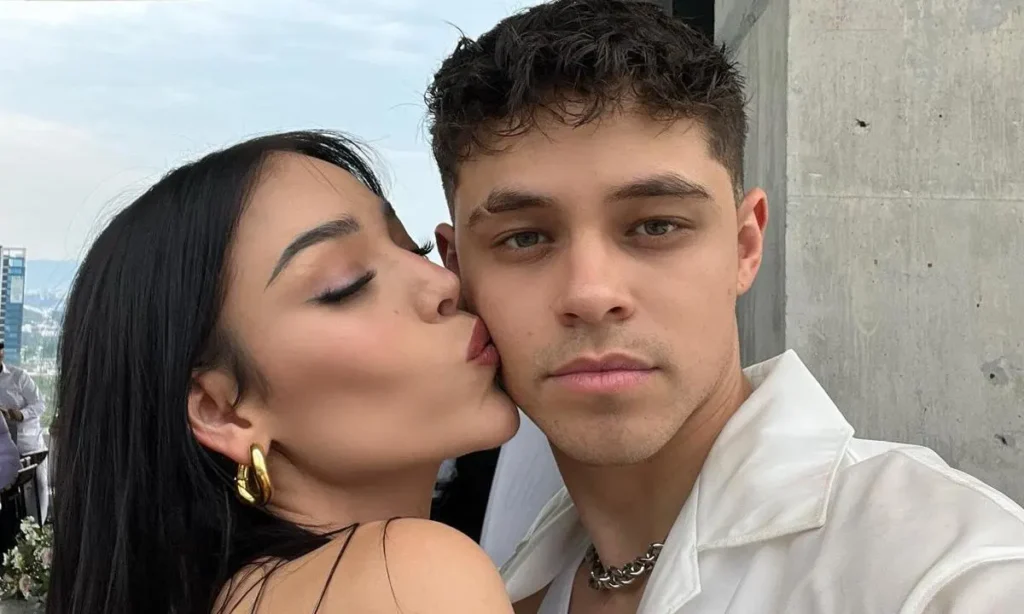 Danna Paola and Alex Hoyer