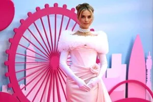 Margot Robbie Barbie Dress and 7 Other Sexiest Outfits 7 Margot Robbie Barbie Dress and 7 Other Sexiest Outfits 17BARBIE-LOOKS-PROMO