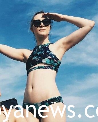 Saoirse-Ronan-20130309-02.jp