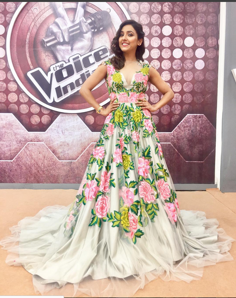 Neeti Mohan hot dress