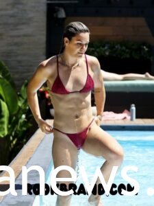 Jennifer Tilly Bikini