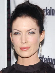 14 Facts The World Doesn't Know About Lara Flynn Boyle 4 14 Facts The World Doesn't Know About Lara Flynn Boyle Lara Flynn Boyle