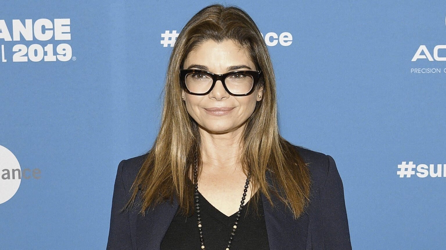 Meet Laura San Giacomo: Bio, Age, Net Worth And Boyfriend 2024 - MPYA NEWS