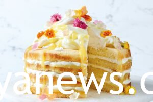 Olive Garden: Lemon Cream Cake