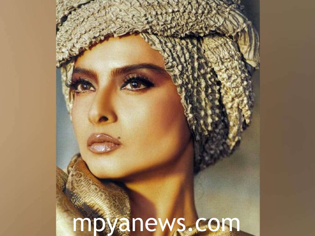 Rekha-Jhunjhunwala-at-a-jewellery-brands-collection-preview-held-in-Mumbai