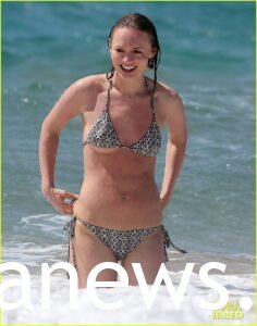 Laura Haddock looks nice in bikini