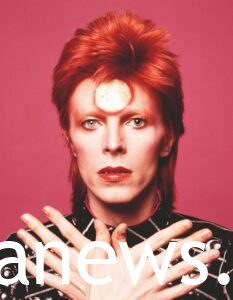 David Bowie looks good