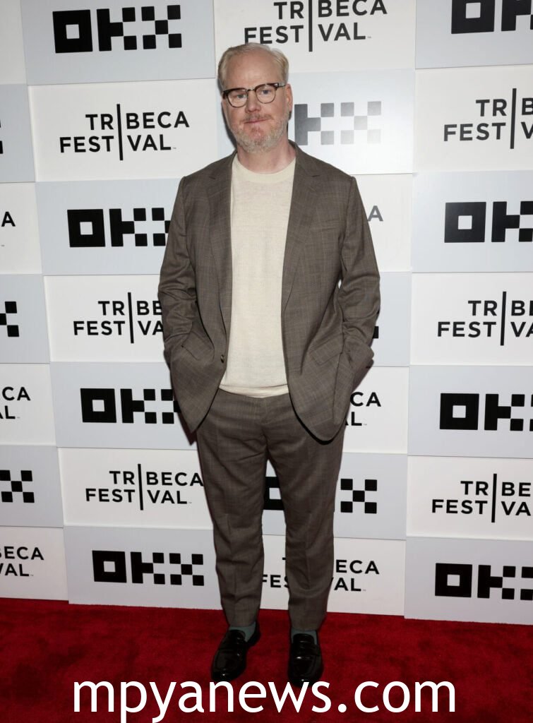 Jim Gaffigan at the red carpet