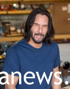  Keanu Reeves: looks nice, smile