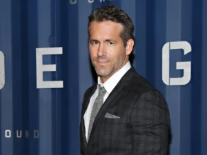 Ryan Reynolds looks nice