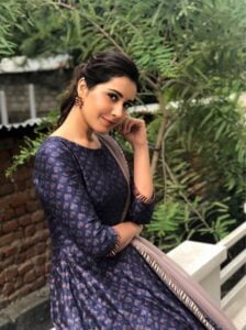 Rashi Khanna hot looks