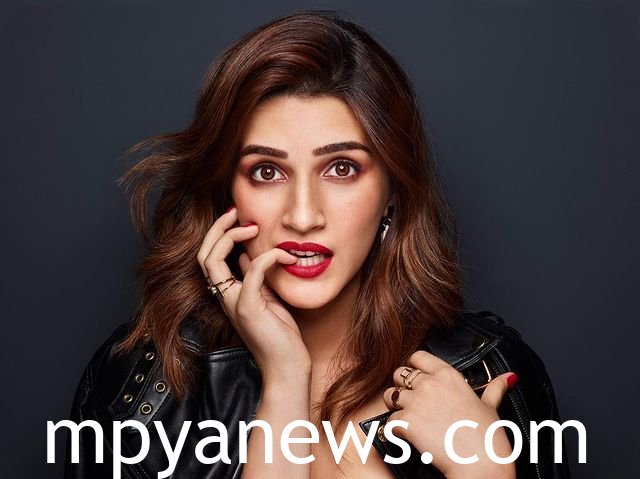 Kriti Sanon hot styles