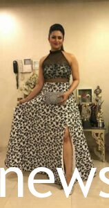 Divyanka Tripathi hot dresses