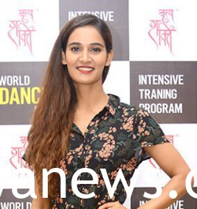 Mukti Mohan looks nice