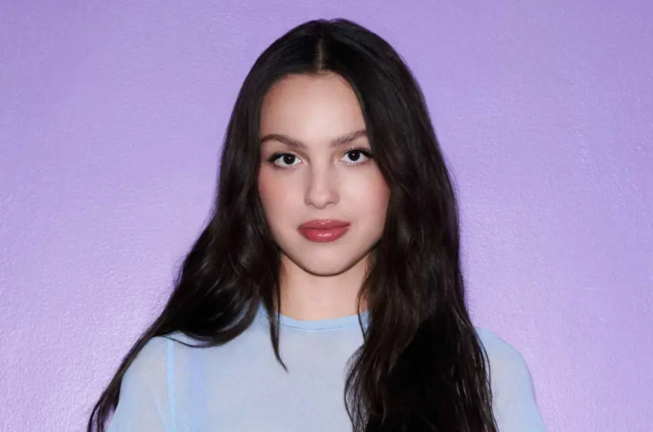 Olivia Rodrigo looks nice