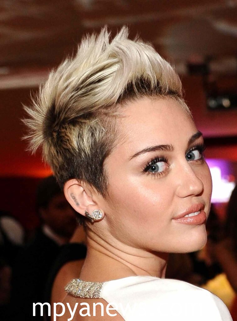 Miley Cyrus Haircut and Hairstyles: in a Pixie Cut