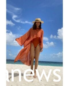 Swimsuit: Anushka Sharma Fashion 