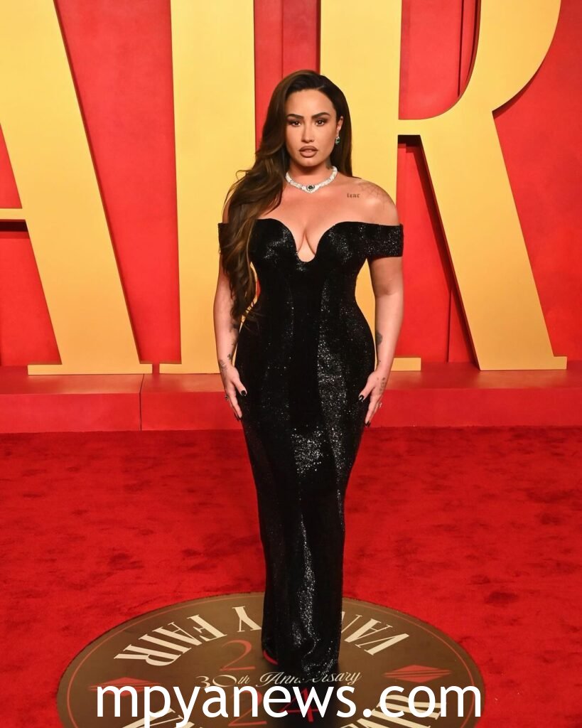 Demi Lovato Fashion hot