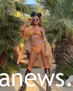 nude bikini by Kate Beckinsale Bikini