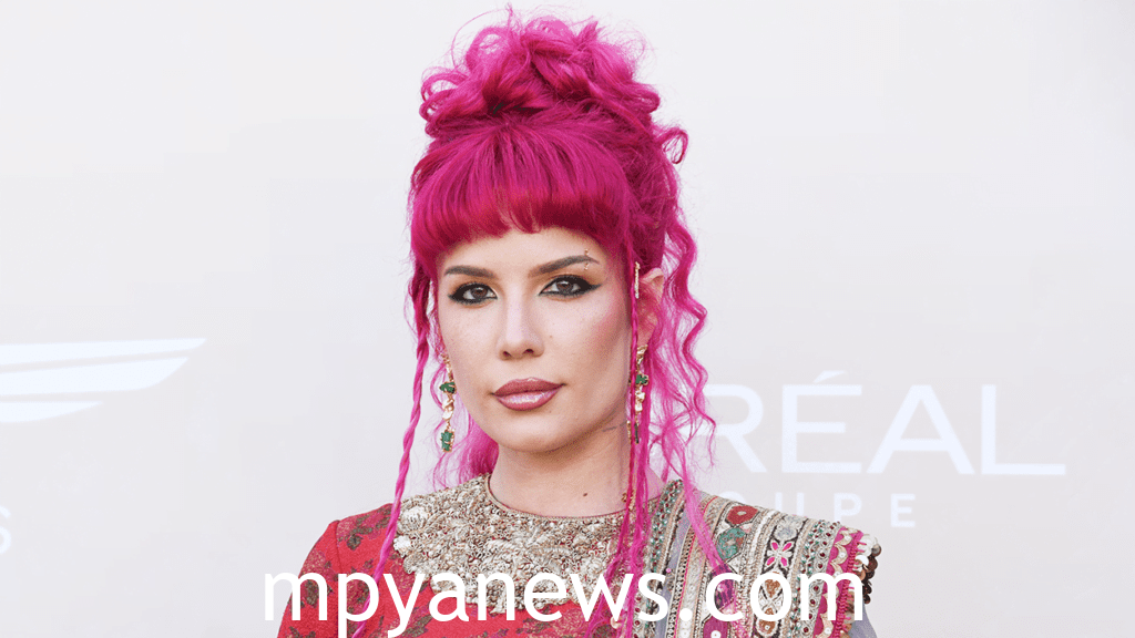 Halsey Hairstyles hot