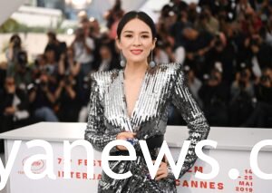 Zhang Ziyi looking good