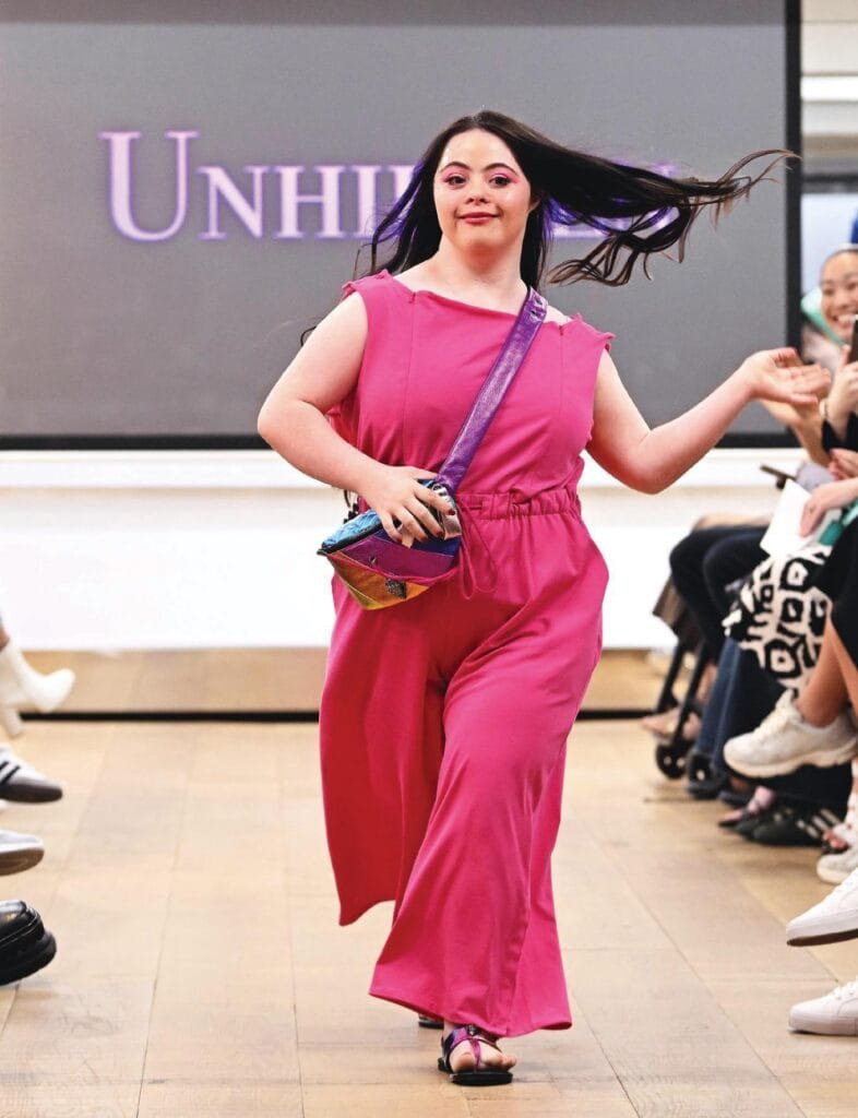 Ellie Goldstein style:looking good