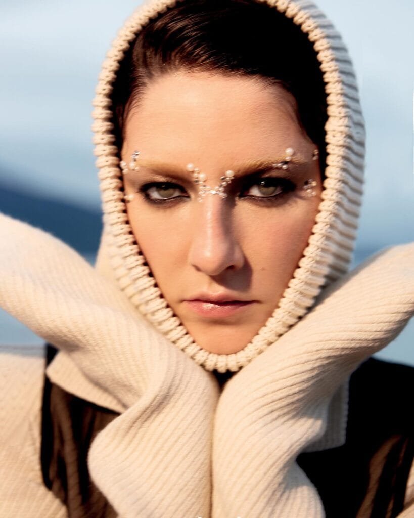 Cris Herrmann's Net worth:stunning charm