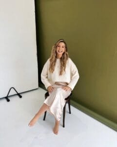 Zoe Sugg Bio: looking good