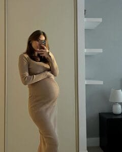  Lucy Watson's Pregnancy: looking good