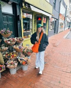 Zoe Sugg Bio: nice fashion outfit