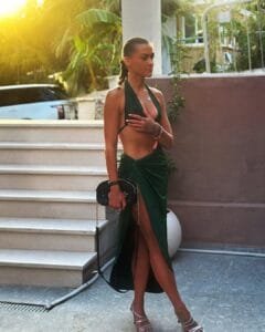 Kate Moss dress:in high slit dress