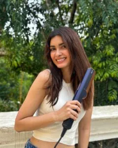 Hot Diana Penty and bio
