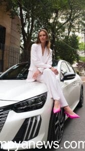 Renata Kuerten: sexy white pantsuit