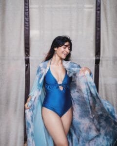 Tanishaa Mukerji bio:looking good