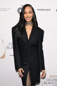 Sherise Dunn Fashion:in black