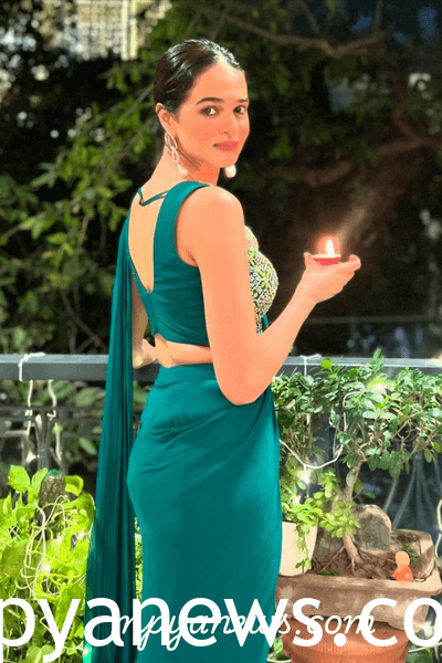 Tania Sachdev Bio and hot dress