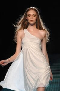 Viviane Orth:in white
