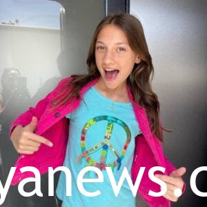 https://www.instagram.com/_maya.le.clark_/