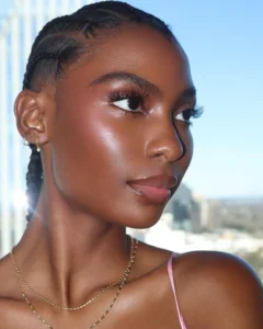 Makeup Trends 2024:Natural Glow