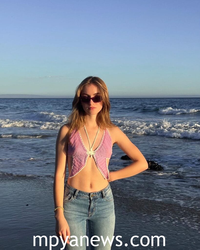 Lauren Orlando fame and cute outfits