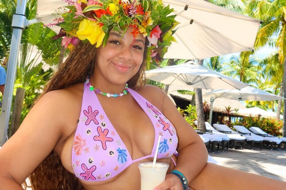 Nia Sioux Bikini in floral